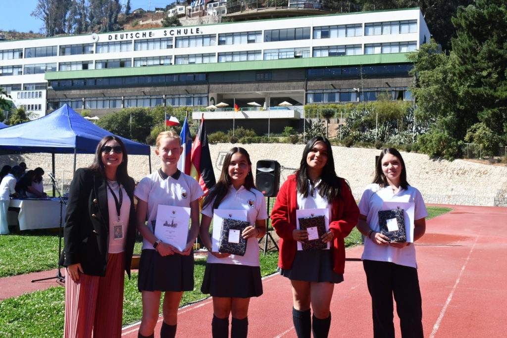 Actos de clausura Enseñanza Básica y Media - Año escolar 2024